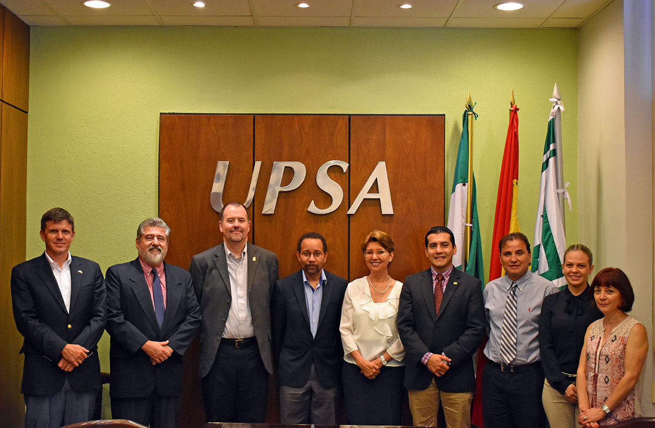 Encargado de Negocios de EEUU visitó la UPSA